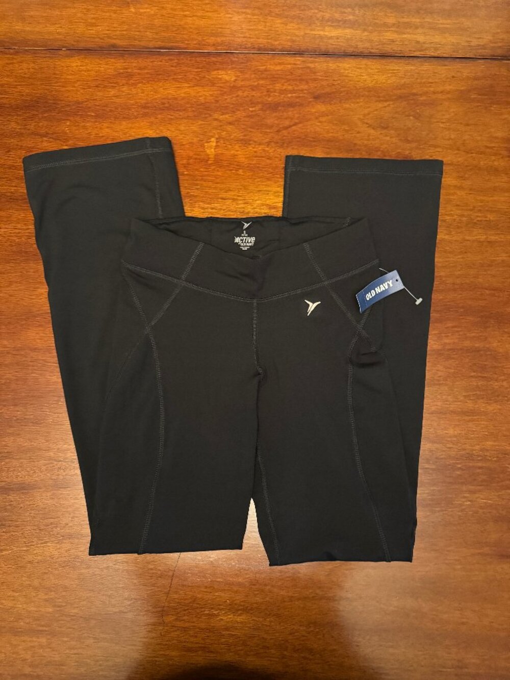 NWT: Old Navy flared black leggings size S petite ($20)